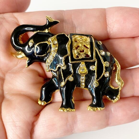 Vintage Elephant Brooch Pin Black Enamel Rhinestone Gold Tone Trunk Up - Picture 5 of 5